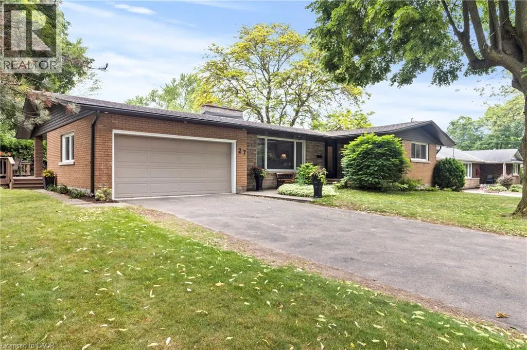 27 DALEVIEW Crescent