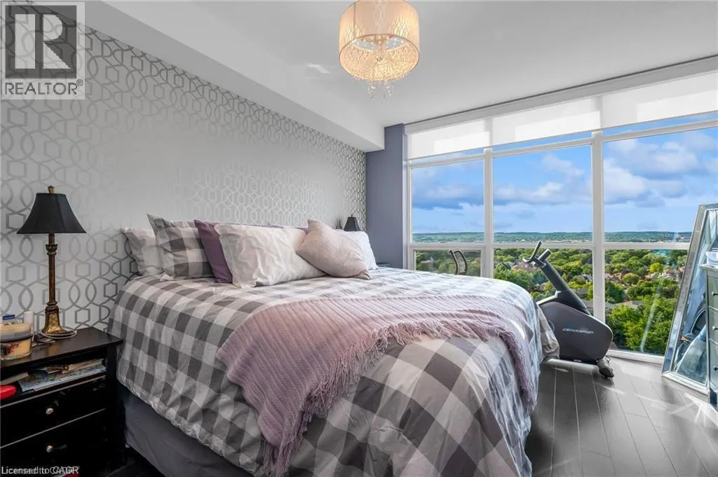 551 MAPLE Avenue Unit# 1305, #1305