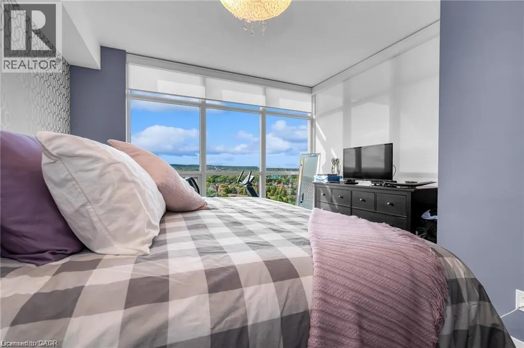 551 MAPLE Avenue Unit# 1305, #1305