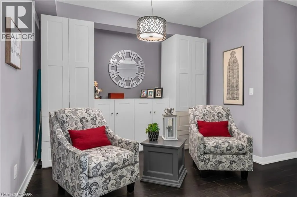 551 MAPLE Avenue Unit# 1305, #1305
