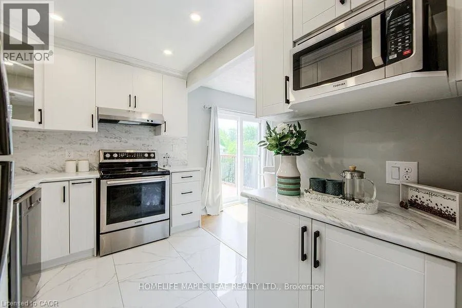 689 MACYOUNG Drive