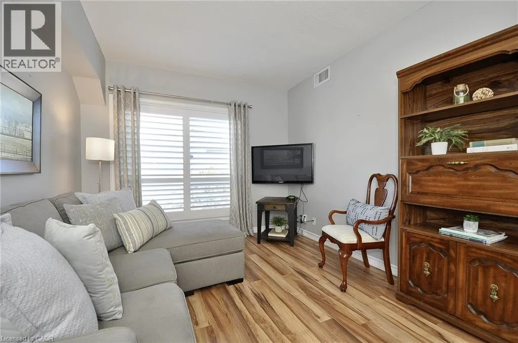 8 HARRIS Street Unit# 302, #302