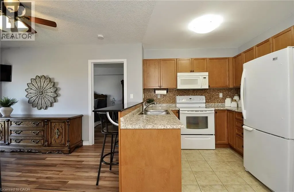 8 HARRIS Street Unit# 302, #302