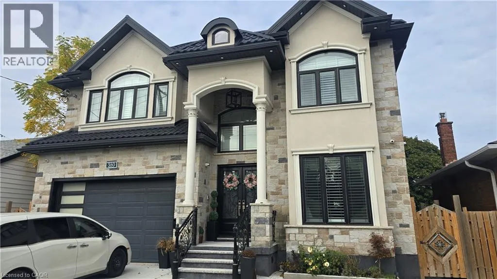 380 MOHAWK Road W