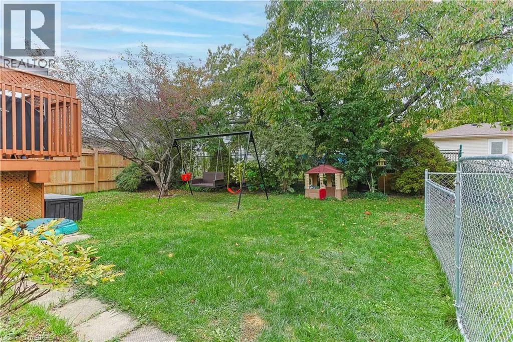 19 COURTLAND Drive