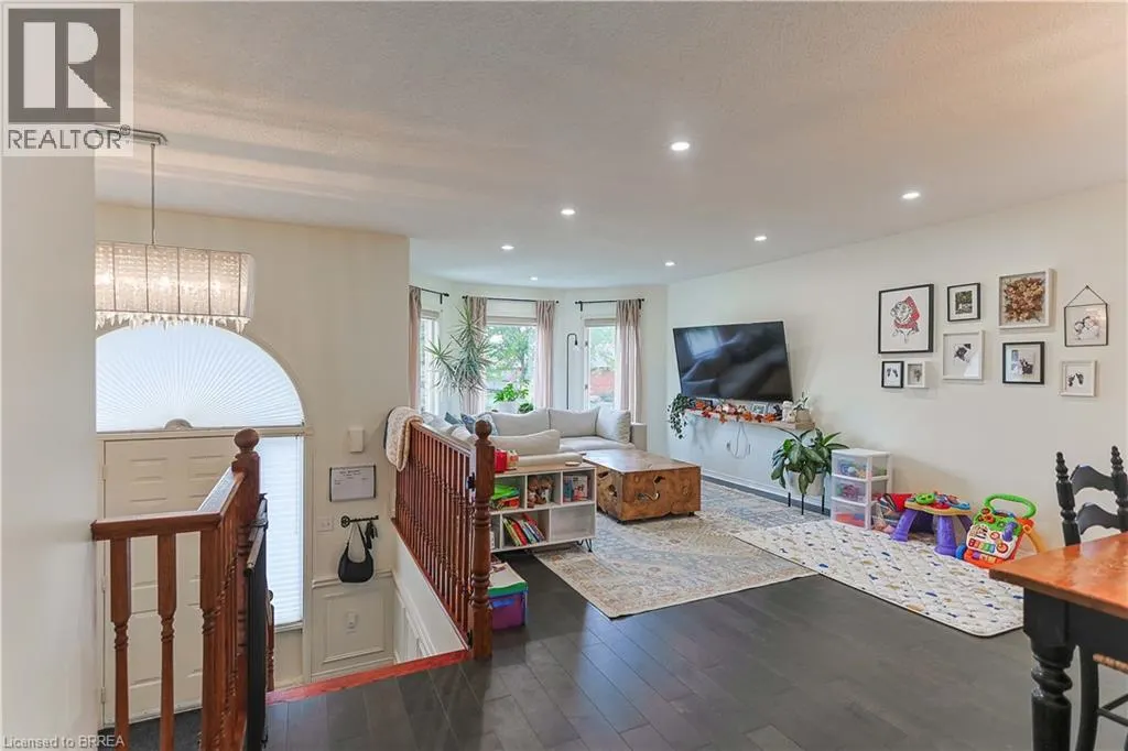 19 COURTLAND Drive