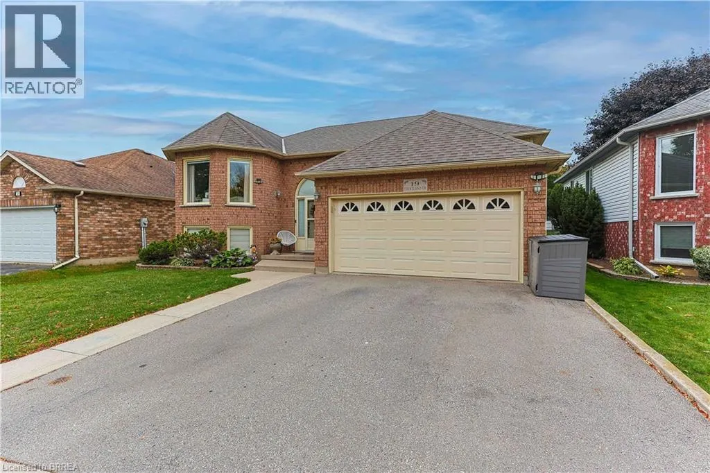 19 COURTLAND Drive