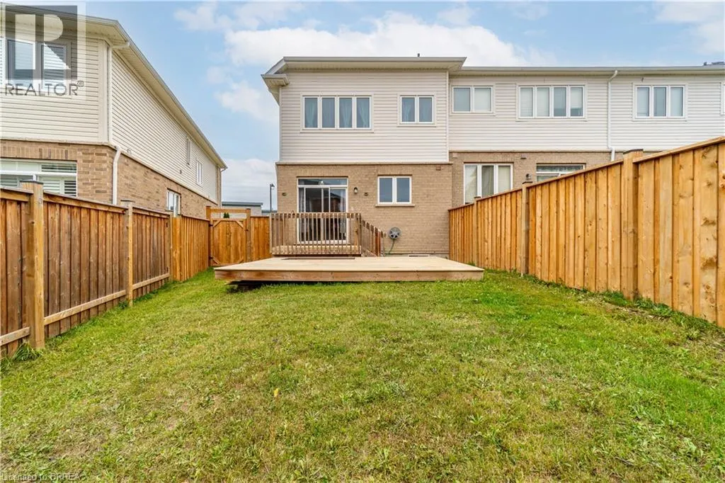 8 BARLOW Place