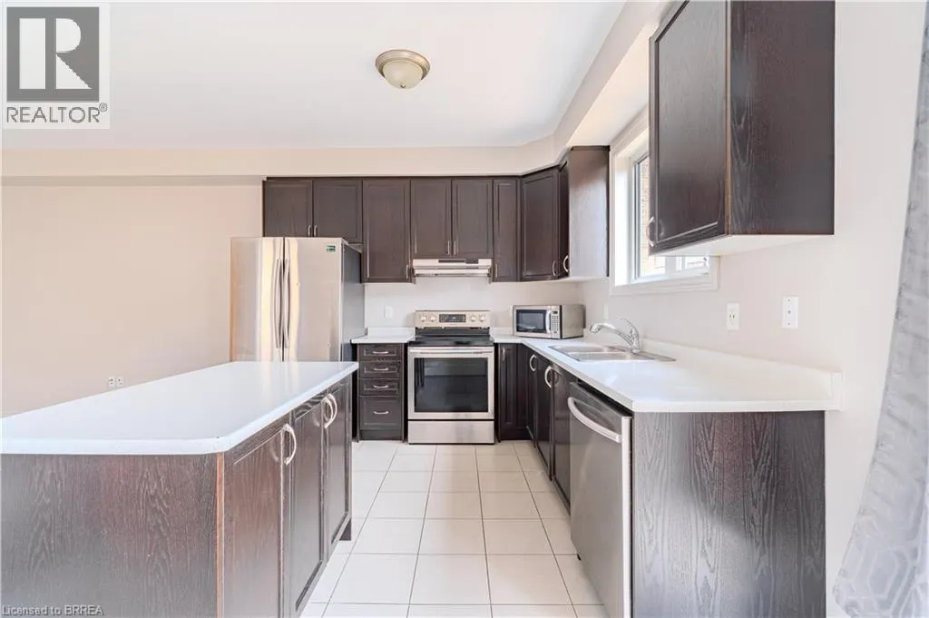 8 BARLOW Place