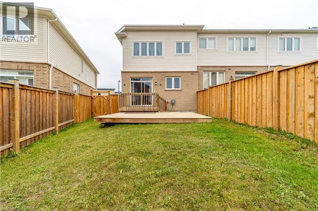 8 BARLOW Place