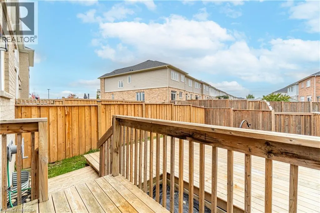 8 BARLOW Place