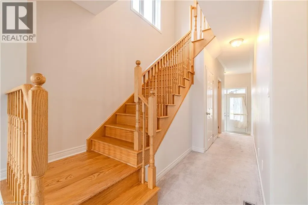 8 BARLOW Place