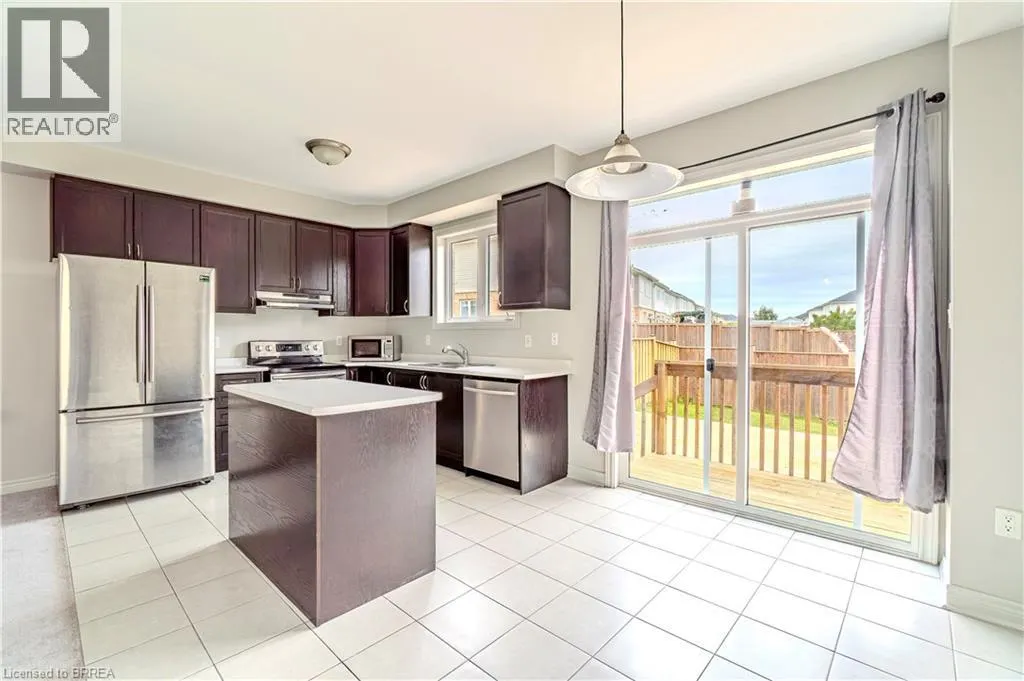 8 BARLOW Place
