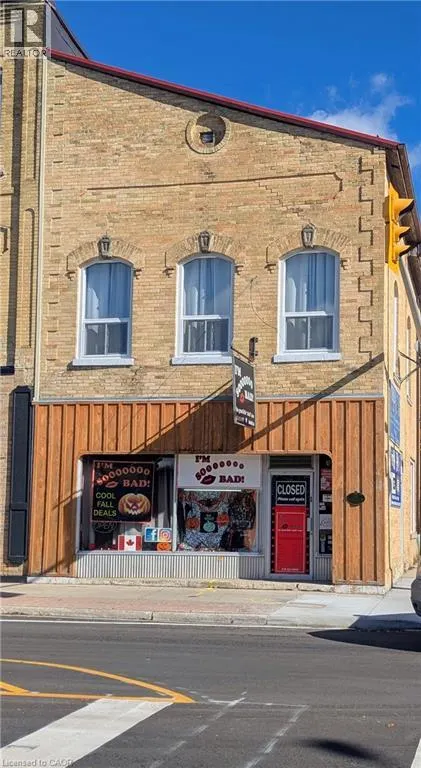 110 MAIN Street N