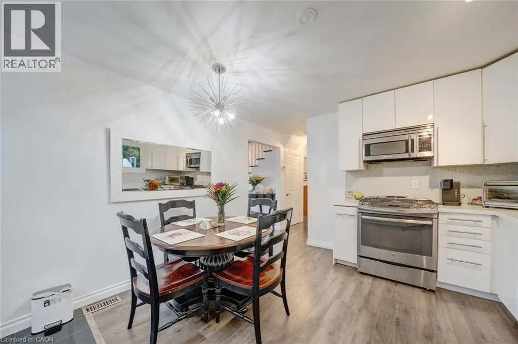 62 BRENTWOOD Drive