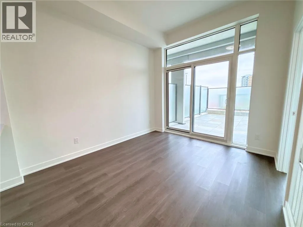 25 WELLINGTON Street S Unit# 402, #402