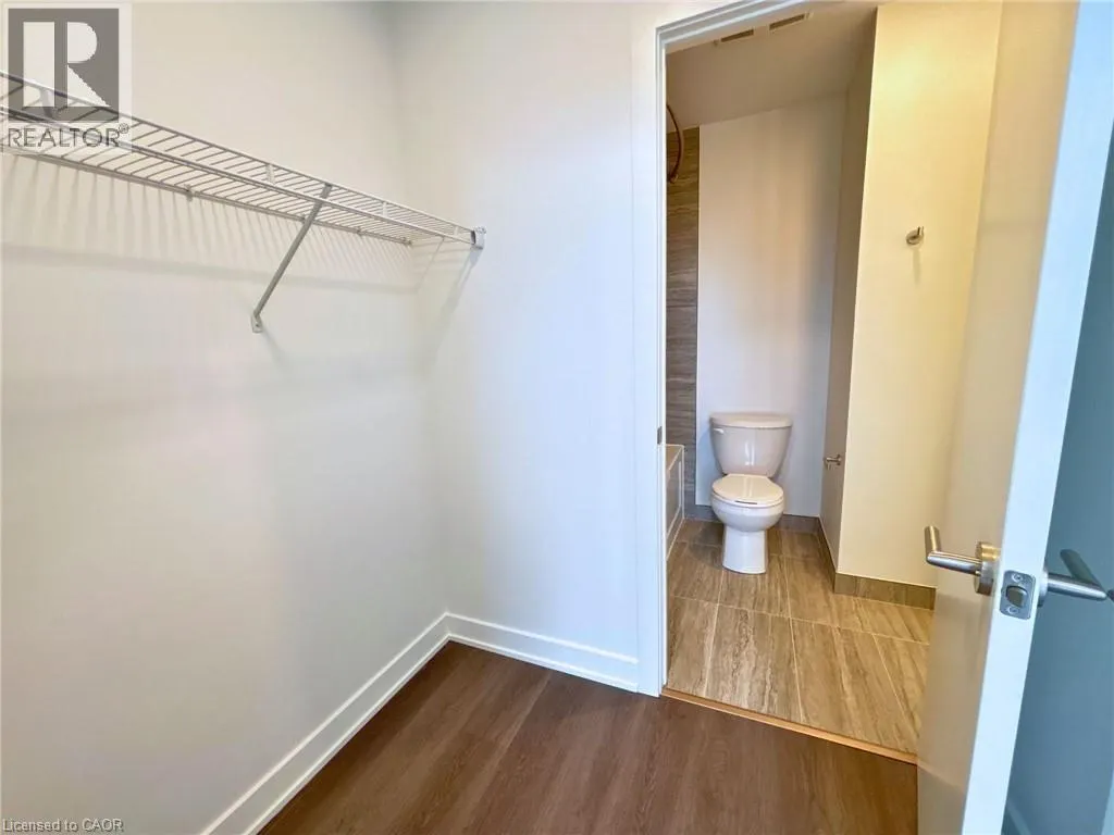 25 WELLINGTON Street S Unit# 402, #402