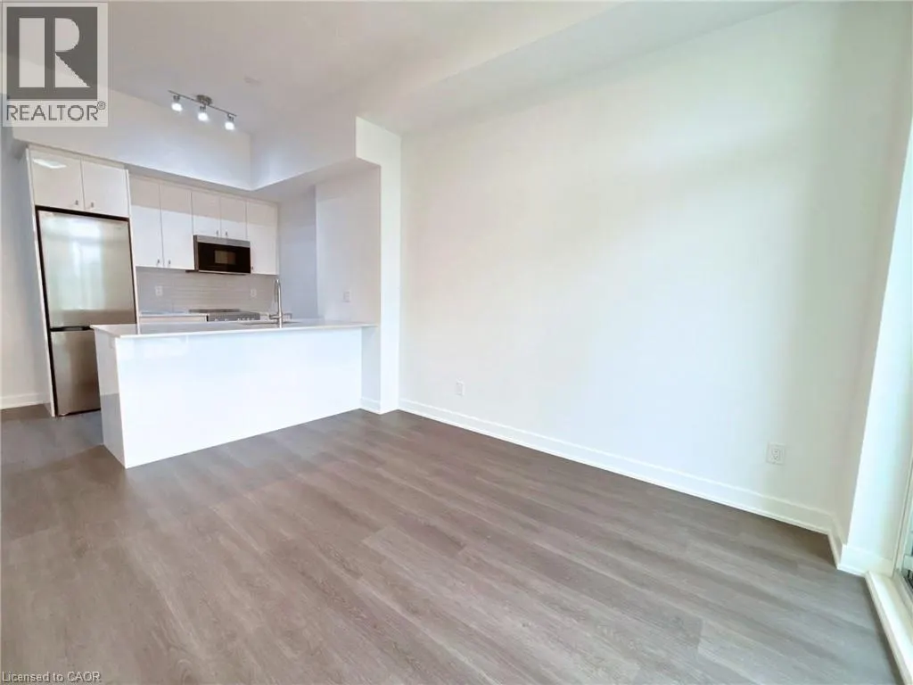 25 WELLINGTON Street S Unit# 402, #402