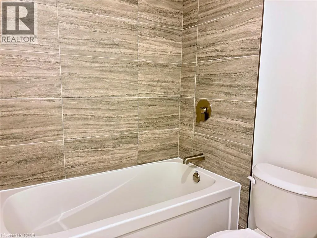 25 WELLINGTON Street S Unit# 402, #402