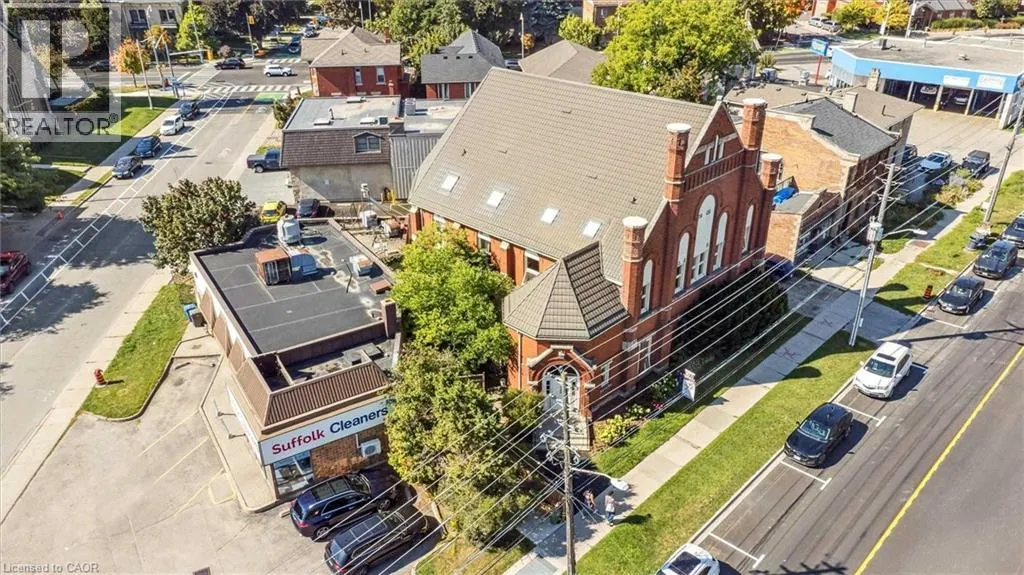 200 WOOLWICH Street Unit# 202, #202