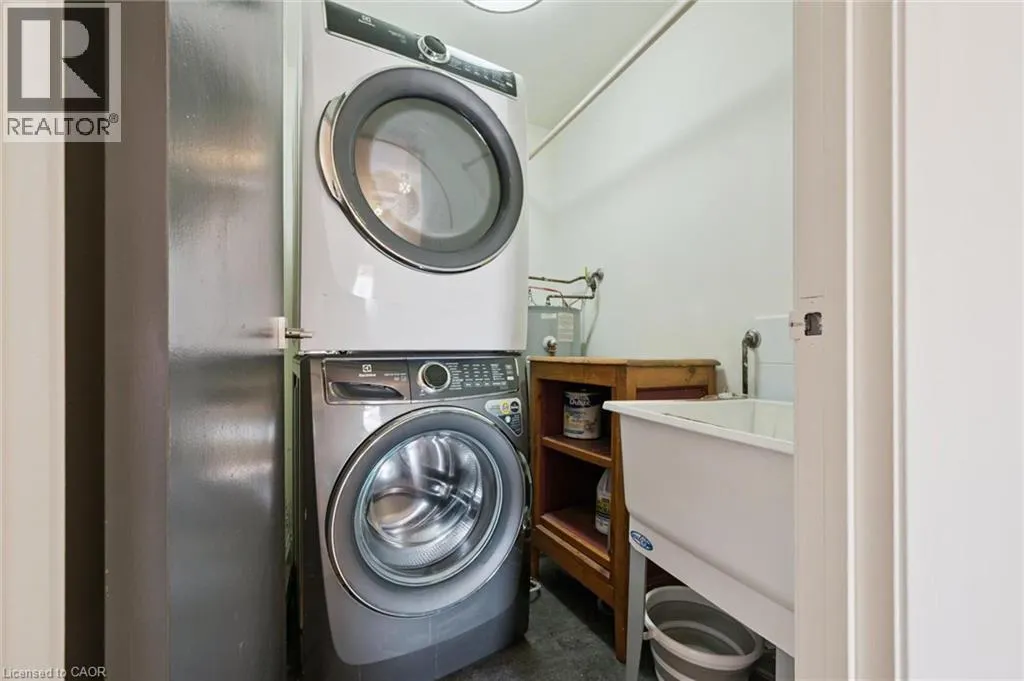 200 WOOLWICH Street Unit# 202, #202