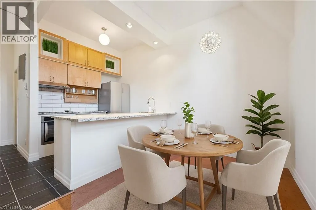 200 WOOLWICH Street Unit# 202, #202
