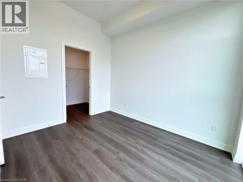 25 WELLINGTON Street S Unit# 414, #414