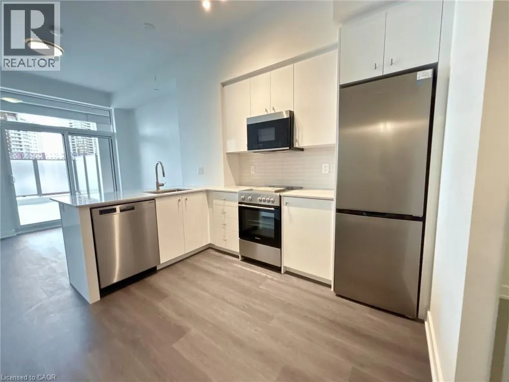 25 WELLINGTON Street S Unit# 414, #414