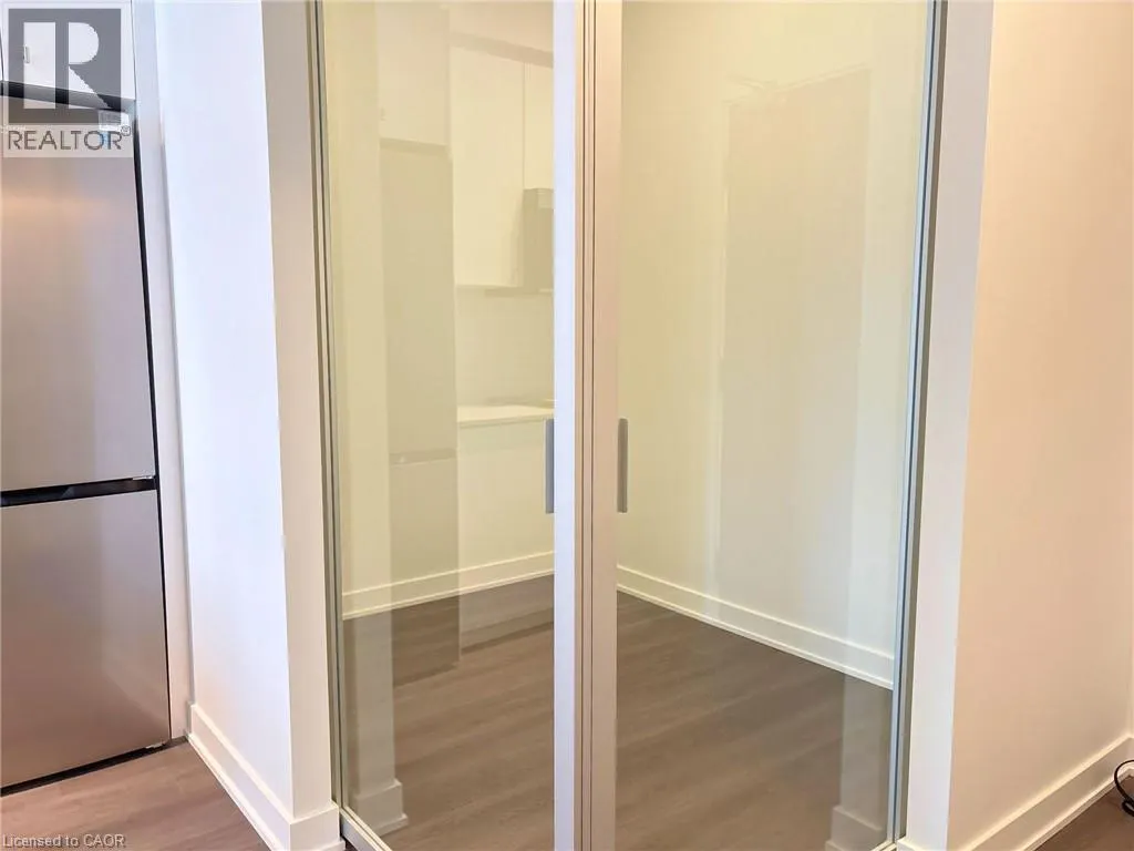 25 WELLINGTON Street S Unit# 414, #414