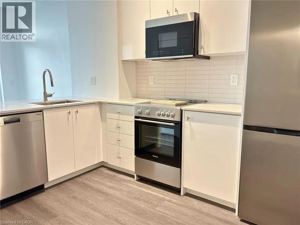 25 WELLINGTON Street S Unit# 414, #414