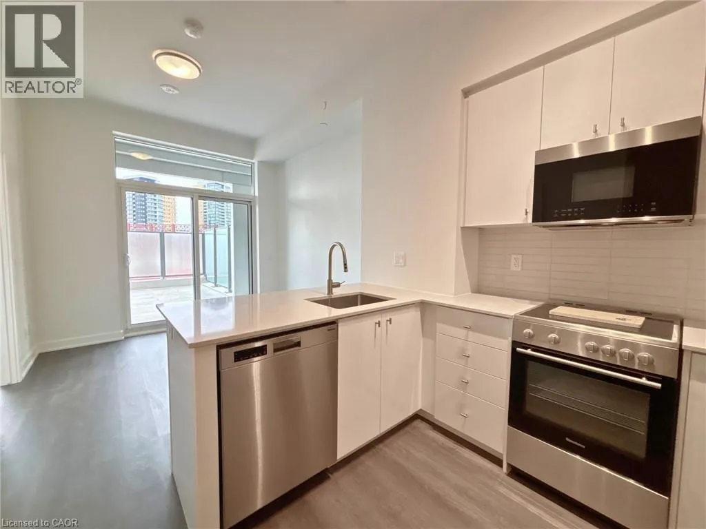 25 WELLINGTON Street S Unit# 414, #414