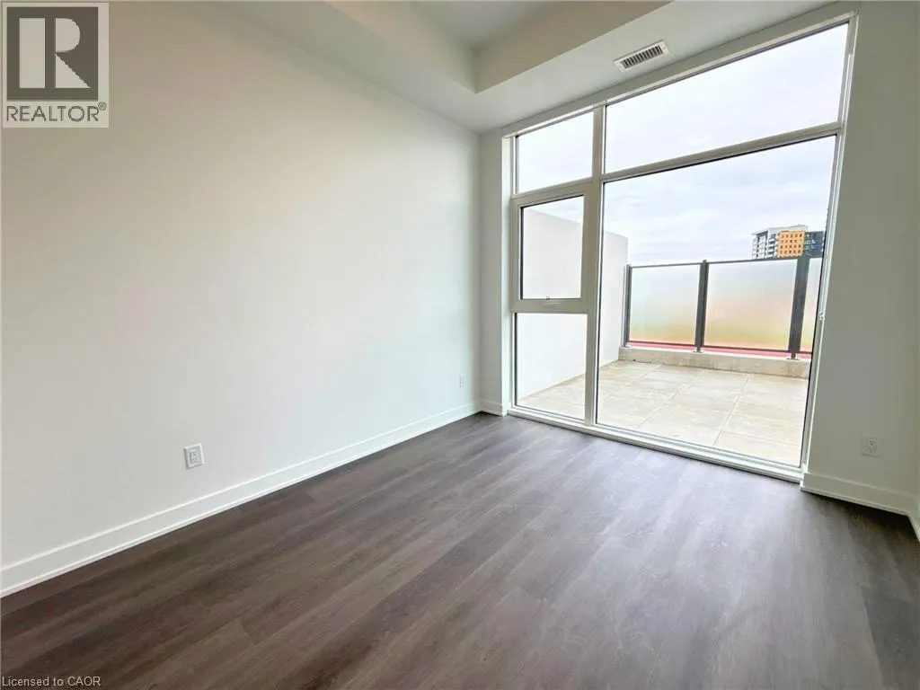 25 WELLINGTON Street S Unit# 414, #414