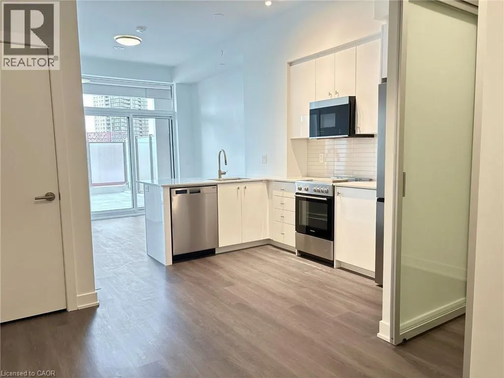 25 WELLINGTON Street S Unit# 414, #414