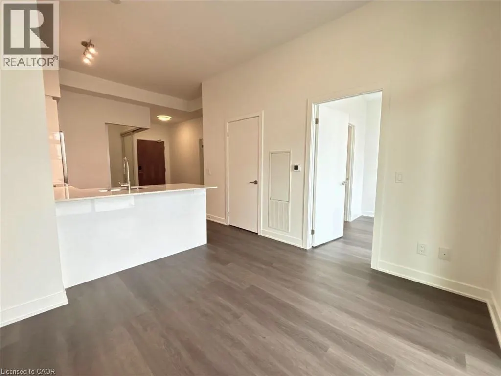 25 WELLINGTON Street S Unit# 414, #414