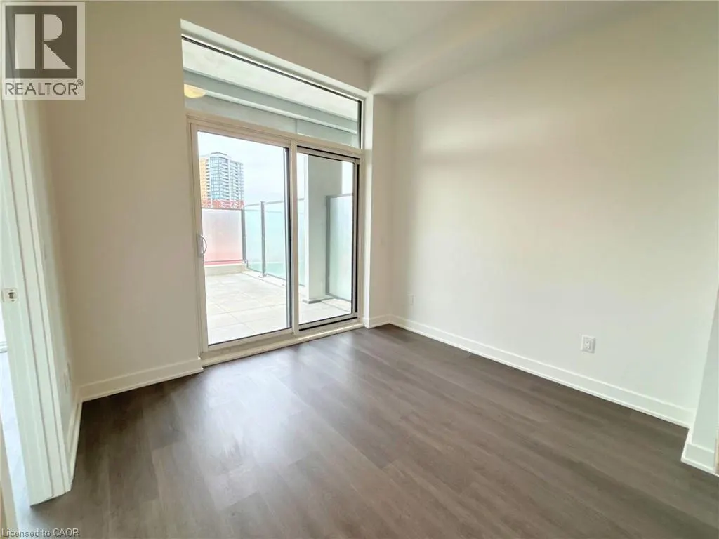 25 WELLINGTON Street S Unit# 414, #414