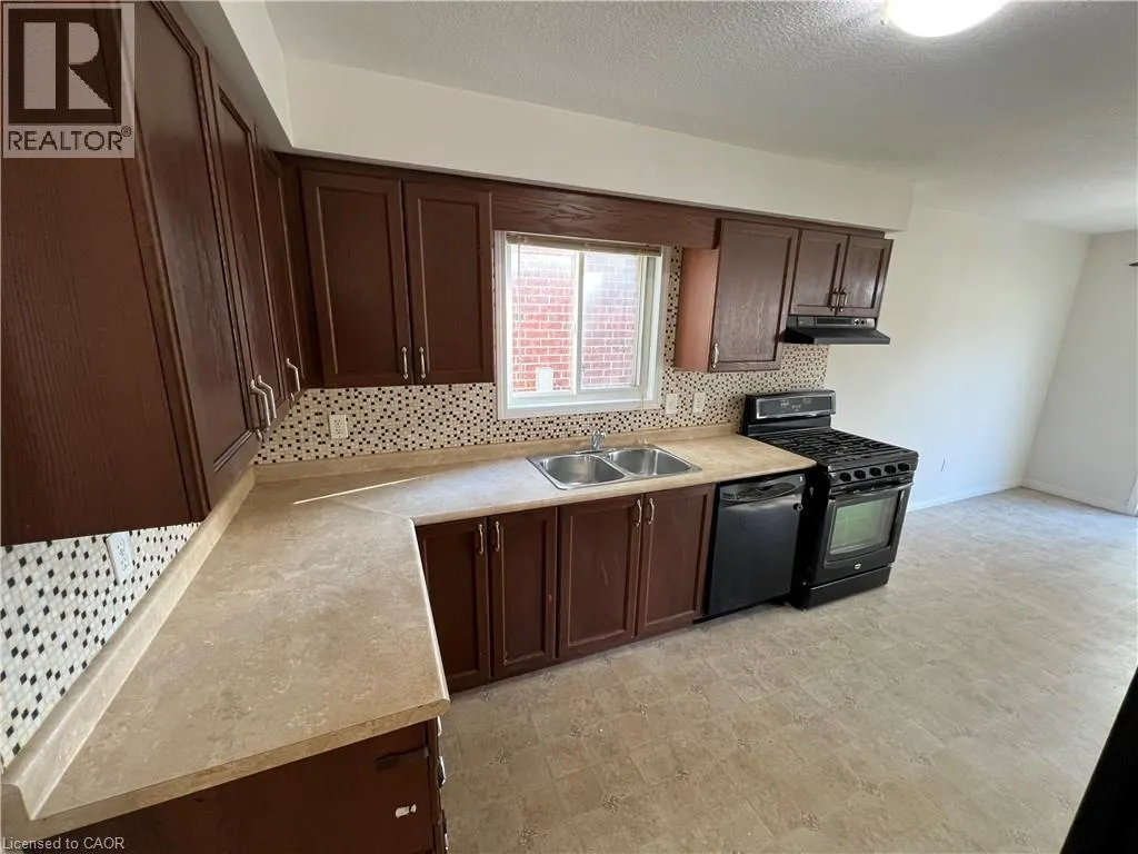 14 IRON GATE Street Unit# UPPER, #UPPER