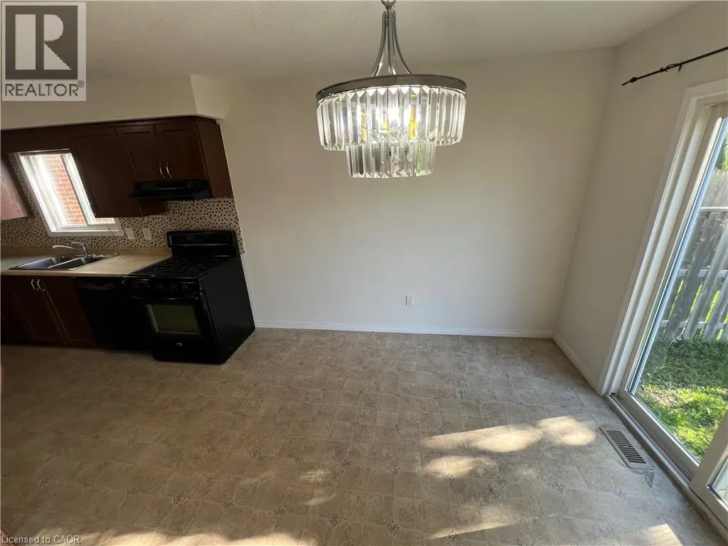 14 IRON GATE Street Unit# UPPER, #UPPER