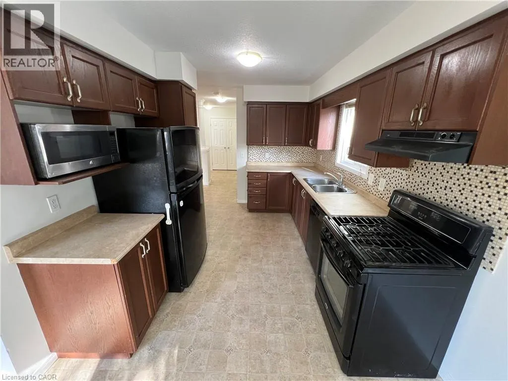 14 IRON GATE Street Unit# UPPER, #UPPER