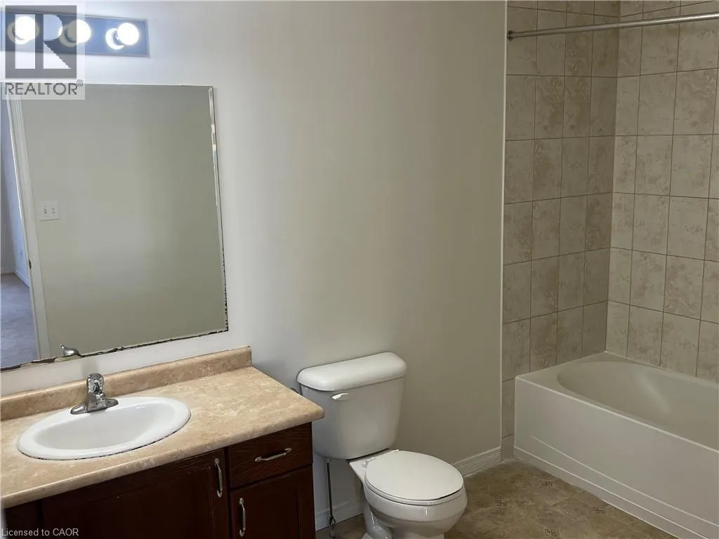 14 IRON GATE Street Unit# UPPER, #UPPER