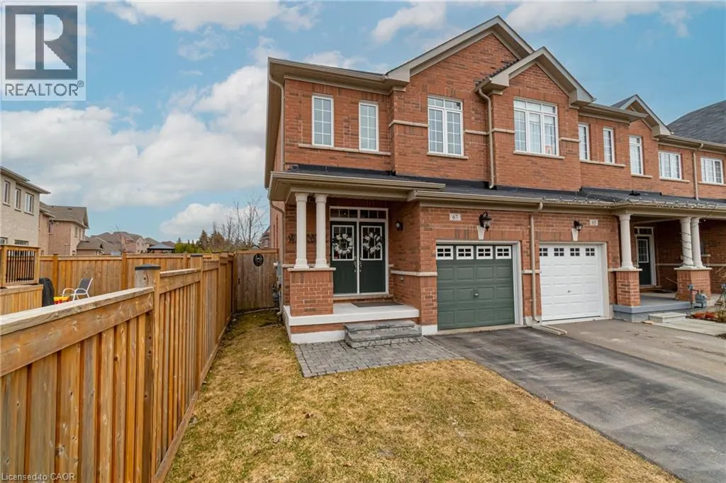 67 FORSYTH Crescent
