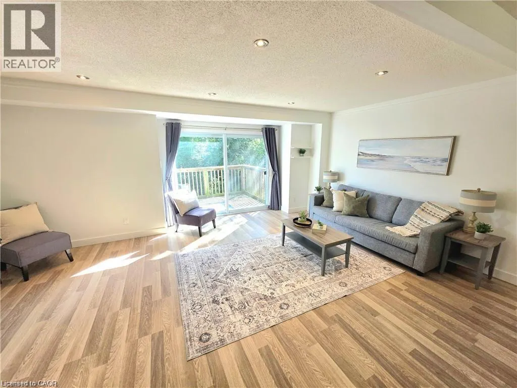 26 POPLAR Drive Unit# 5, #5