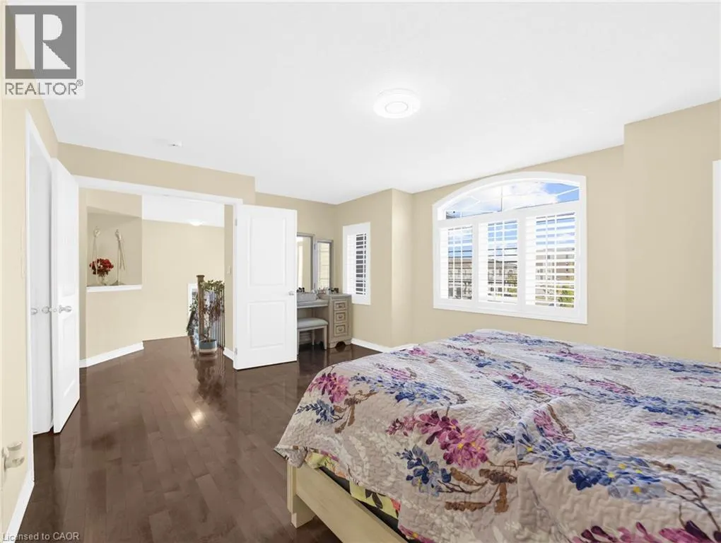 4 ST ANTHONY Place