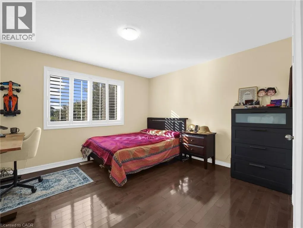 4 ST ANTHONY Place