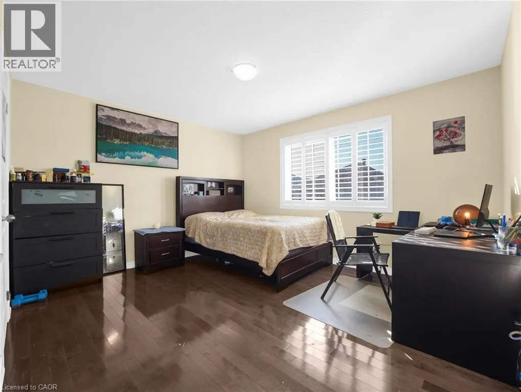 4 ST ANTHONY Place