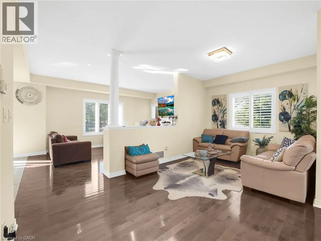 4 ST ANTHONY Place