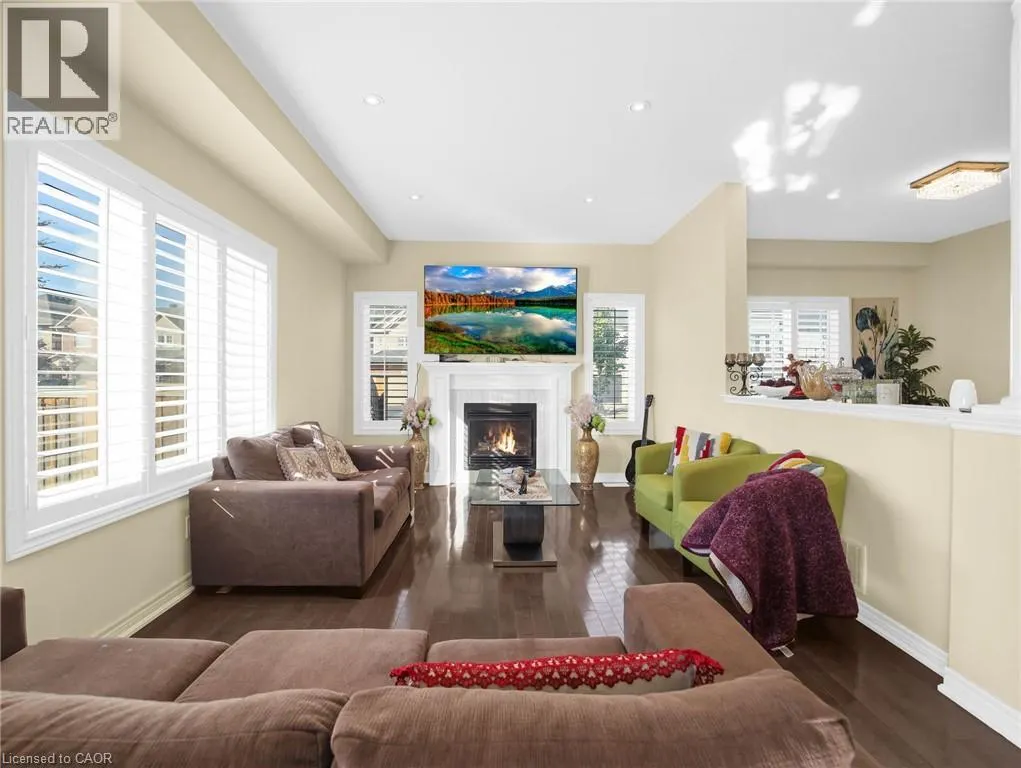 4 ST ANTHONY Place