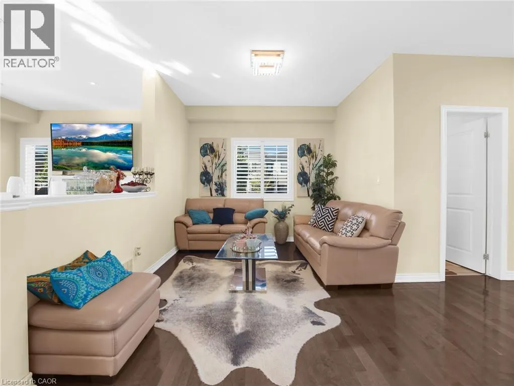 4 ST ANTHONY Place