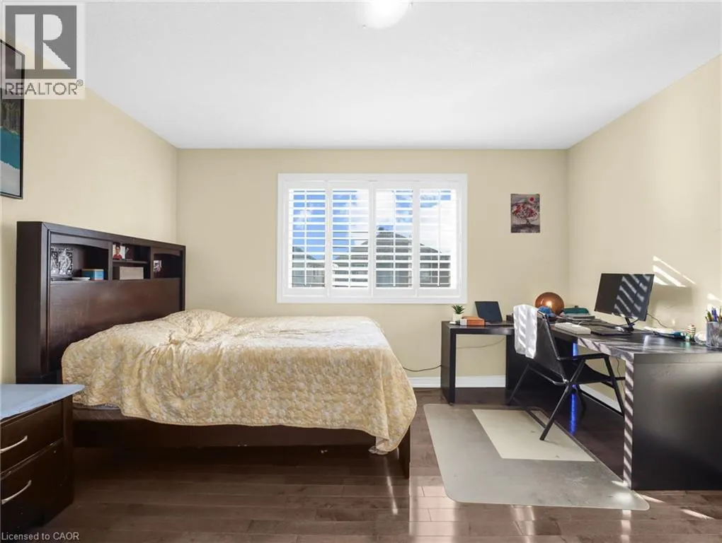 4 ST ANTHONY Place