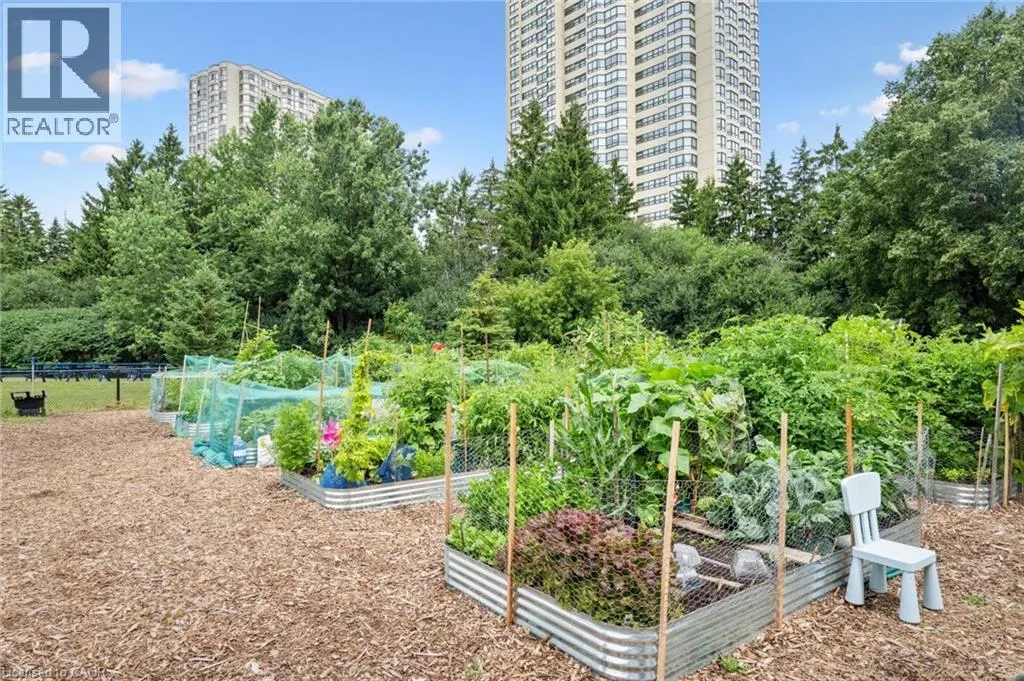 4 LISA Street Unit# 707, #707