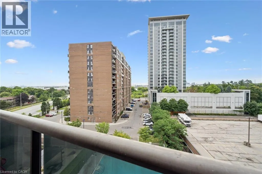 4 LISA Street Unit# 707, #707